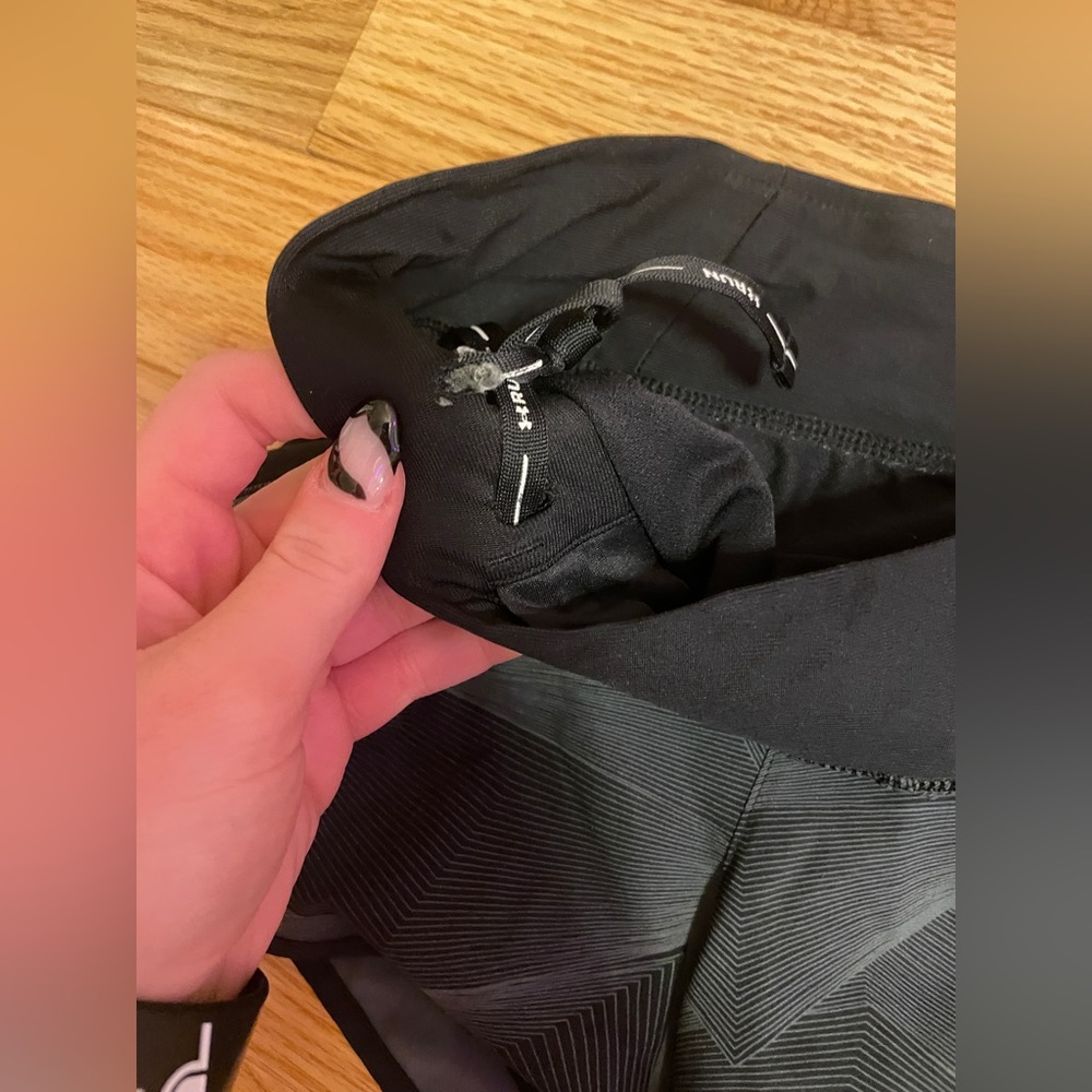 striped under armor shorts little flaw in the drawstring area overstretched